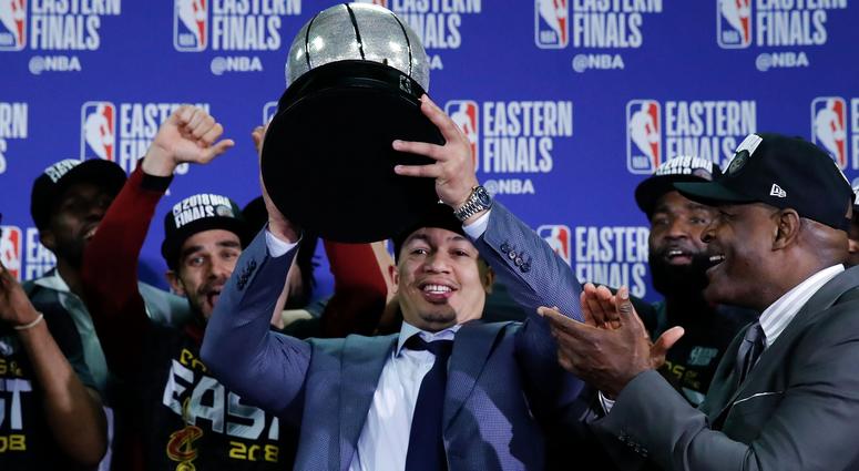May 27, 2018; Boston, MA, USA; Cleveland Cavaliers head coach Tyronn Lue holds up the Eastern Conference trophy after defeating the Boston Celtics in the 2018 NBA Playoffs at TD Garden. Mandatory Credit: David Butler II-USA TODAY Sports May 27, 2018; Boston, MA, USA; Cleveland Cavaliers head coach Tyronn Lue holds up the Eastern Conference trophy after defeating the Boston Celtics in the 2018 NBA Playoffs at TD Garden. Mandatory Credit: David Butler II-USA TODAY Sports