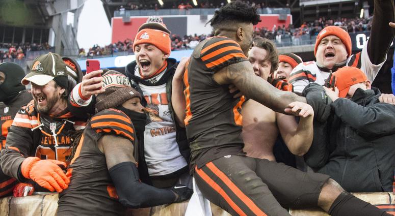 Dec 23, 2018; Cleveland, OH, USA; Cleveland Browns linebacker Ray-Ray Armstrong (52) and wide receiver Rashard Higgins (81) celebrate with fans after the Browns beat the Cincinnati Bengals at FirstEnergy Stadium. Mandatory Credit: Ken Blaze-USA TODAY Spor Dec 23, 2018; Cleveland, OH, USA; Cleveland Browns linebacker Ray-Ray Armstrong (52) and wide receiver Rashard Higgins (81) celebrate with fans after the Browns beat the Cincinnati Bengals at FirstEnergy Stadium. Mandatory Credit: Ken Blaze-USA TODAY Spor