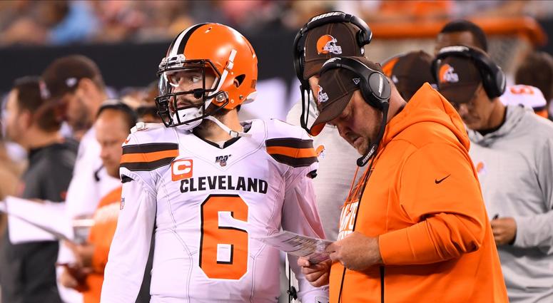 Sep 16, 2019; East Rutherford, NJ, USA; Cleveland Browns quarterback Baker Mayfield (6) talks with Cleveland Browns head coach Freddie Kitchens during the first half against the New York Jets at MetLife Stadium. Mandatory Credit: Robert Deutsch-USA TODAY Sep 16, 2019; East Rutherford, NJ, USA; Cleveland Browns quarterback Baker Mayfield (6) talks with Cleveland Browns head coach Freddie Kitchens during the first half against the New York Jets at MetLife Stadium. Mandatory Credit: Robert Deutsch-USA TODAY