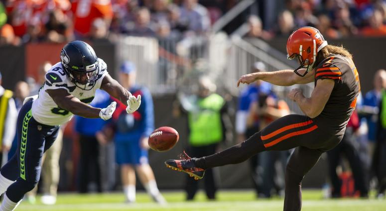 Oct 13, 2019; Cleveland, OH, USA; Seattle Seahawks wide receiver David Moore (83) blocks a punt by Cleveland Browns punter Jamie Gillan (7) during the second quarter at FirstEnergy Stadium. Mandatory Credit: Scott R. Galvin-USA TODAY Sports Oct 13, 2019; Cleveland, OH, USA; Seattle Seahawks wide receiver David Moore (83) blocks a punt by Cleveland Browns punter Jamie Gillan (7) during the second quarter at FirstEnergy Stadium. Mandatory Credit: Scott R. Galvin-USA TODAY Sports