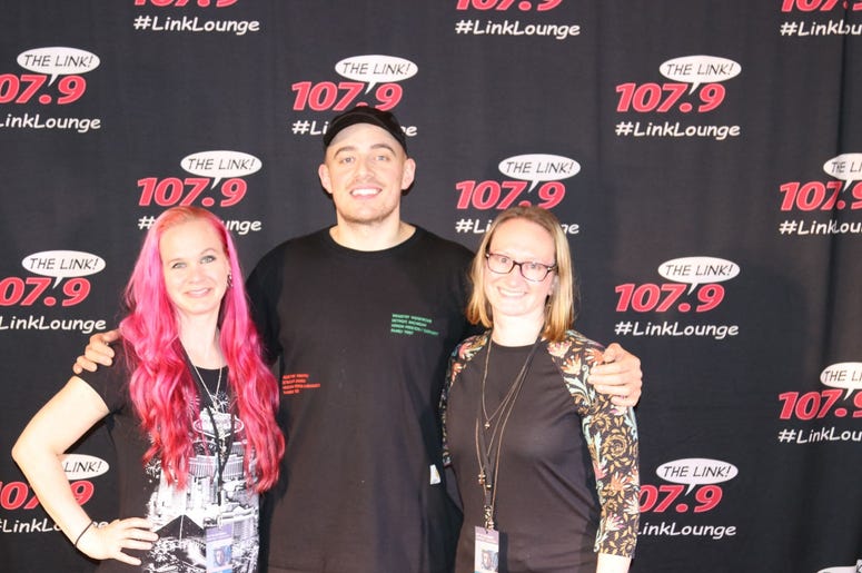Link Lounge Dermot Kennedy Meet and Greet