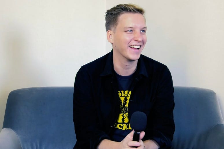 George Ezra Breaks Down the Tracks that Shaped His Life George Ezra Breaks Down the Tracks that Shaped His Life