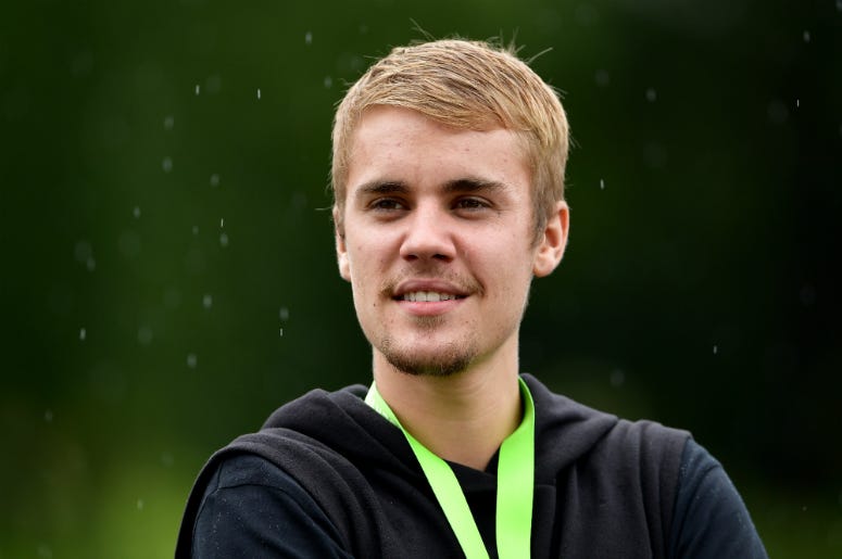 Justin Bieber attends a practice round prior to the 2017 PGA Championship Justin Bieber attends a practice round prior to the 2017 PGA Championship