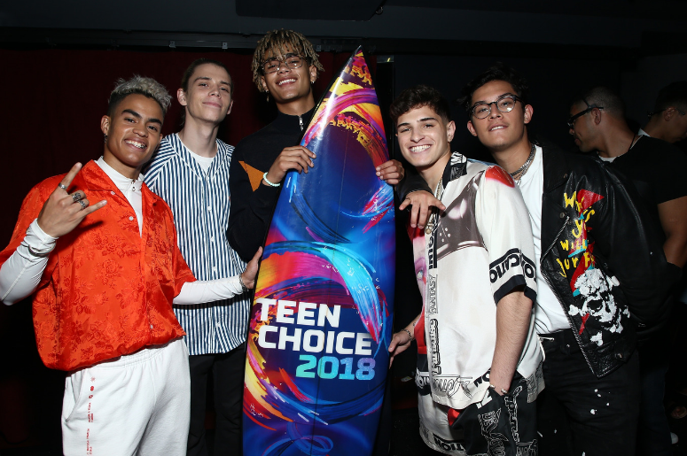 Austin Porter, Brandon Arreaga, Nick Mara, Zion Kuwonu, and Edwin Honoret of PRETTYMUCH Austin Porter, Brandon Arreaga, Nick Mara, Zion Kuwonu, and Edwin Honoret of PRETTYMUCH
