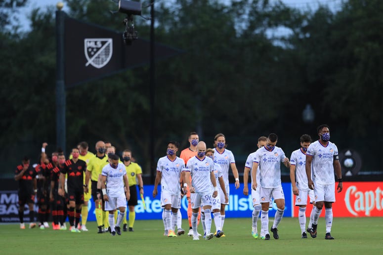 FC Cincinnati ve NY Ted Bulls MLSisBack FC Cincinnati and NY Red Bull’s usando mascarilla Antes del encuentro del 22 de Julio