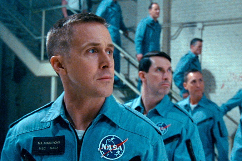 En esta imagen difundida por Universal Pictures, Ryan Gosling en una escena de "First Man". En esta imagen difundida por Universal Pictures, Ryan Gosling en una escena de "First Man".