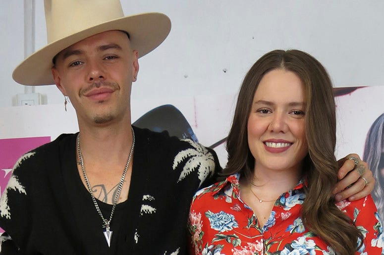 En esta foto del 10 de abril del 2018, Jesse, a la izquierda, y Joy, del dúo pop Jesse & Joy, posan en la Ciudad de México. Los hermanos mexicanos-estadounidenses están promoviendo el voto latino para las elecciones legislativas de noviembre en EEUU. En esta foto del 10 de abril del 2018, Jesse, a la izquierda, y Joy, del dúo pop Jesse & Joy, posan en la Ciudad de México. Los hermanos mexicanos-estadounidenses están promoviendo el voto latino para las elecciones legislativas de noviembre en EEUU.