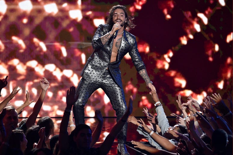 En esta foto del 20 de agosto del 2018, Maluma canta en la ceremonia de los Premios MTV a los Videos Musicales en el Radio City Music Hall en Nueva York. En esta foto del 20 de agosto del 2018, Maluma canta en la ceremonia de los Premios MTV a los Videos Musicales en el Radio City Music Hall en Nueva York.