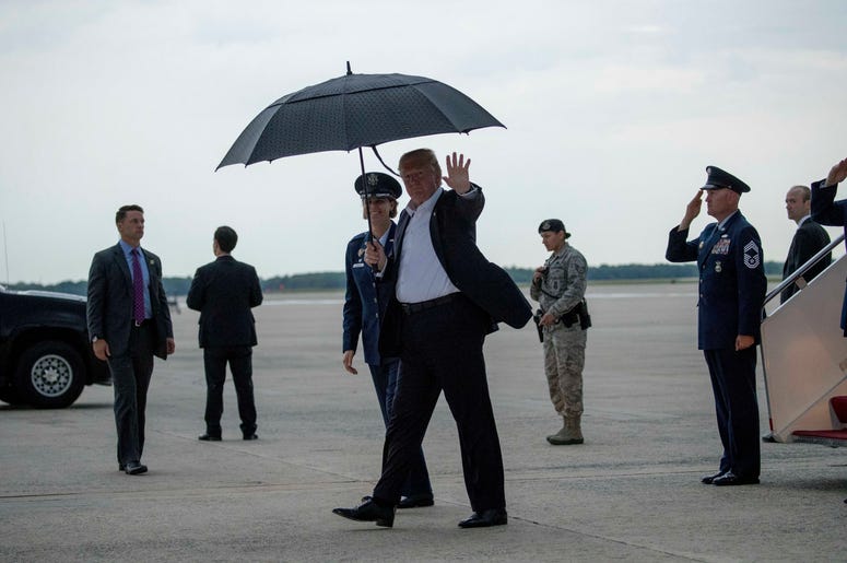 Donald Trump llega a la Base de la Fuerza Aérea Andrews en Maryland, el jueves 30 de mayo de 2019. Donald Trump llega a la Base de la Fuerza Aérea Andrews en Maryland, el jueves 30 de mayo de 2019.