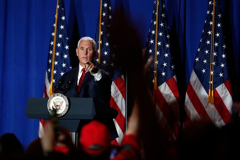 El vicepresidente Mike Pence habla durante un mitin el martes 25 de junio de 2019 en Miami. El vicepresidente Mike Pence habla durante un mitin el martes 25 de junio de 2019 en Miami.