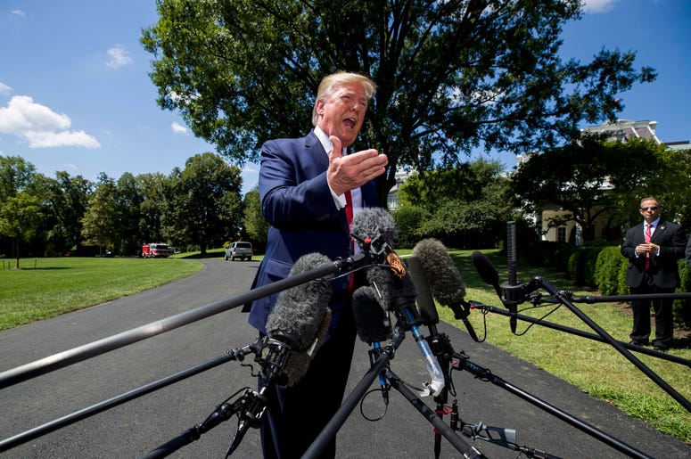 El presidente Donald Trump habla con los reporteros antes de salir de la Casa Blanca, en Washington, rumbo a Louisville, Kentucky, el miércoles 21 de agosto de 2019. El presidente Donald Trump habla con los reporteros antes de salir de la Casa Blanca, en Washington, rumbo a Louisville, Kentucky, el miércoles 21 de agosto de 2019.