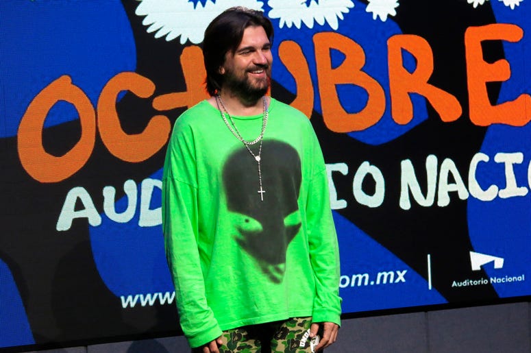 El cantante colombiano Juanes posa durante una conferencia de prensa en la Ciudad de México el lunes 26 de agosto de 2019. Juanes será honrado como Persona del Año de la Academia Latina de la Grabación el 13 de noviembre. El cantante colombiano Juanes posa durante una conferencia de prensa en la Ciudad de México el lunes 26 de agosto de 2019. Juanes será honrado como Persona del Año de la Academia Latina de la Grabación el 13 de noviembre.