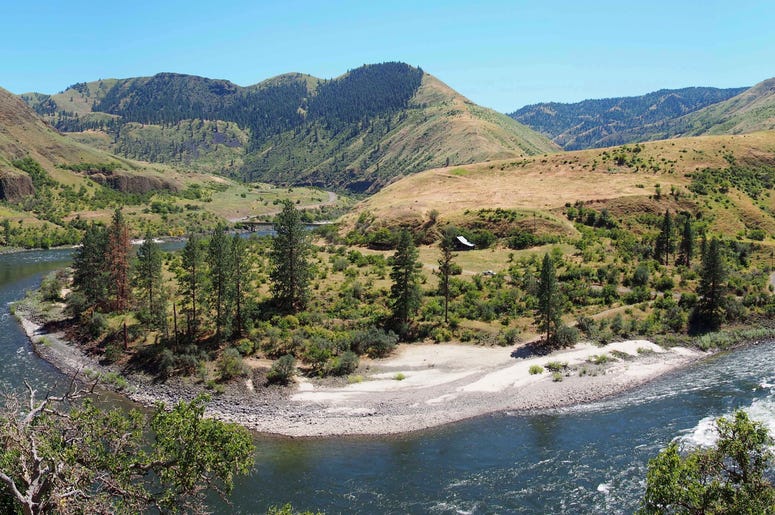 el cañón Cooper's Ferry en Idaho, Estados Unidos. Los científicos dicen que encontraron artefactos en Idaho que indican que personas vivían allí hace alrededor de 16.000 años, proporcionando nueva evidencia de que los primeros habitantes del continente ar el cañón Cooper's Ferry en Idaho, Estados Unidos. Los científicos dicen que encontraron artefactos en Idaho que indican que personas vivían allí hace alrededor de 16.000 años, proporcionando nueva evidencia de que los primeros habitantes del continente ar