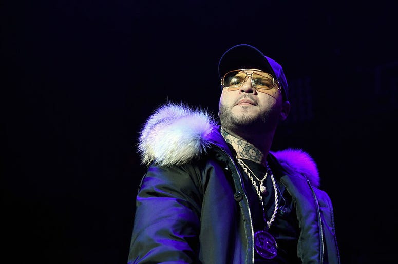 Singer/songwriter Farruko performs during Calibash Las Vegas at T-Mobile Arena on January 26, 2017 in Las Vegas, Nevada. Singer/songwriter Farruko performs during Calibash Las Vegas at T-Mobile Arena on January 26, 2017 in Las Vegas, Nevada.