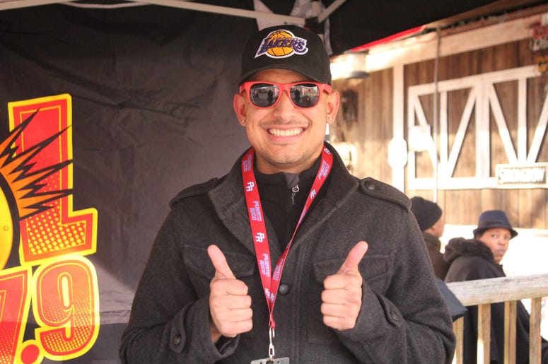 Six Flags Holiday in the Park con El Meneo