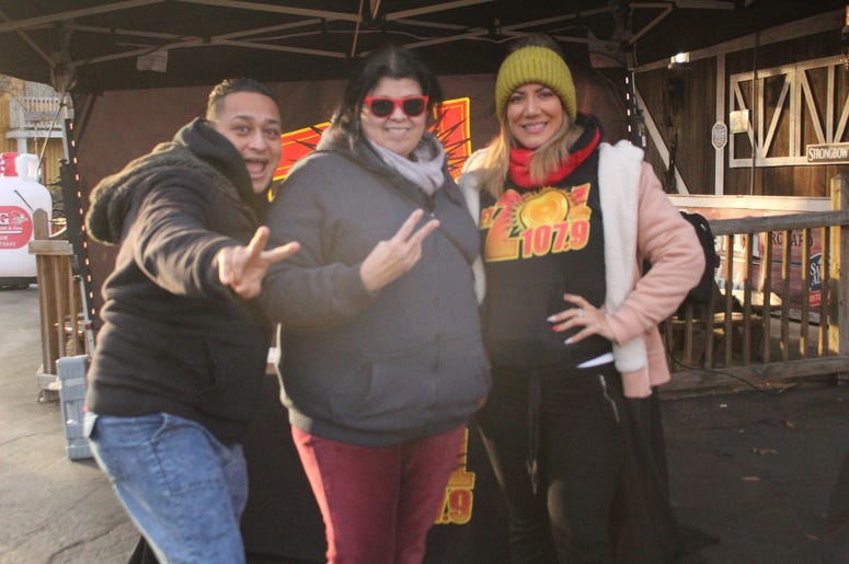 Six Flags Holiday in the Park con El Meneo