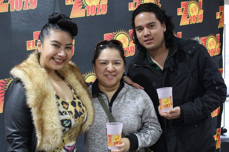 Sandee Bonita en Boost Mobile Sandee Bonita en Boost Mobile