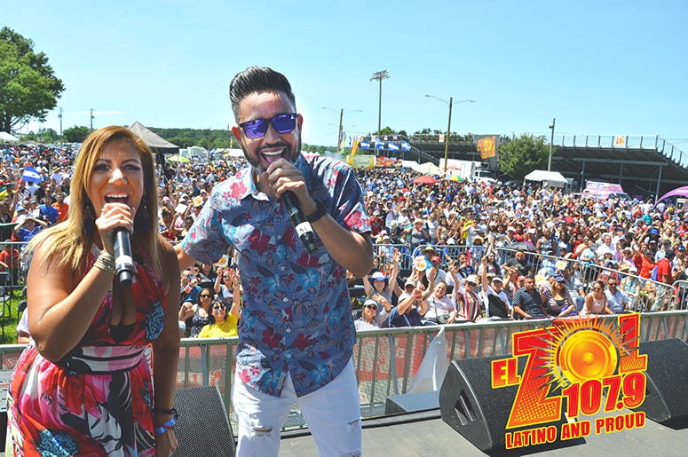 Patricia De Lima y JR Al Aire en Verano Zol 2019 Patricia De Lima y JR Al Aire en Verano Zol 2019
