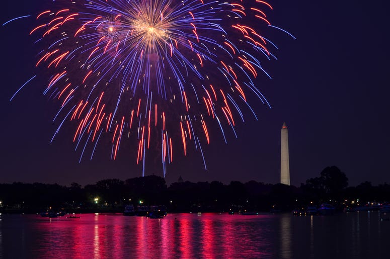 Fireworks over the Potomac River, Washington, D.C.
