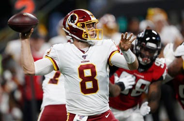 El quarterback de los Redskins de Washington, Case Keenum (8), se prepara para lanzar un pase contra los Falcons de Atlanta durante la primera mitad de un juego de pretemporada de la NFL, el jueves 22 de agosto de 2019, en Atlanta. El quarterback de los Redskins de Washington, Case Keenum (8), se prepara para lanzar un pase contra los Falcons de Atlanta durante la primera mitad de un juego de pretemporada de la NFL, el jueves 22 de agosto de 2019, en Atlanta.