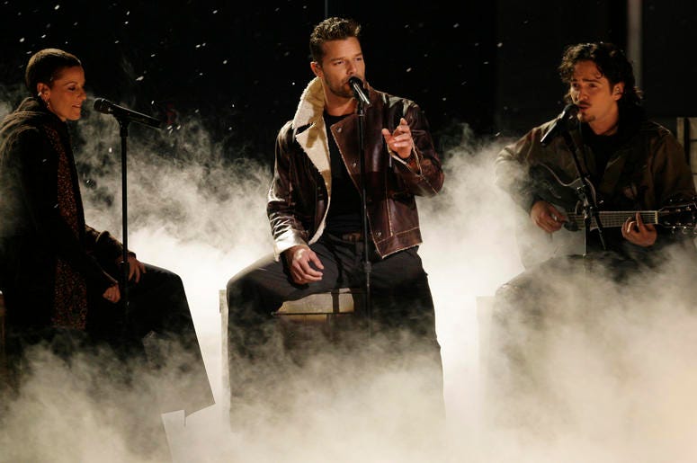 En esta foto del 2 de noviembre del 2006, Ricky Martin actúa en la ceremonia de los Latin Grammy en Nueva York. Martin será el maestro de ceremonias de la 20ma edición de los Latin Grammy el jueves 14 de noviembre del 2019 en Las Vegas. En esta foto del 2 de noviembre del 2006, Ricky Martin actúa en la ceremonia de los Latin Grammy en Nueva York. Martin será el maestro de ceremonias de la 20ma edición de los Latin Grammy el jueves 14 de noviembre del 2019 en Las Vegas.