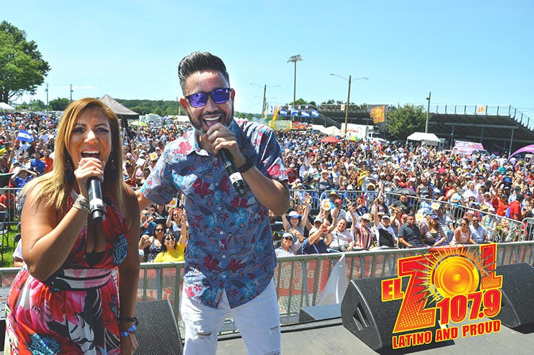 Patricia De Lima y JR Al Aire en Verano Zol 2019 Patricia De Lima y JR Al Aire en Verano Zol 2019