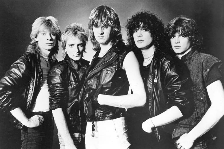 1985. L-R: Steve Clark, Rick Savage, Joe Elliott, Pete Willis, Rick Allen. 1985. L-R: Steve Clark, Rick Savage, Joe Elliott, Pete Willis, Rick Allen.