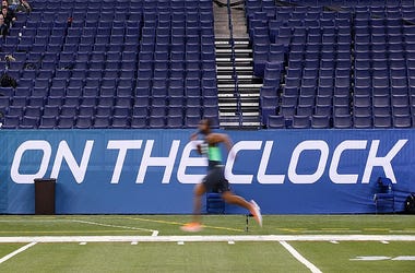Linebacker Eric Striker of Oklahoma runs the 40-yard dash during the 2016 NFL Scouting Combine