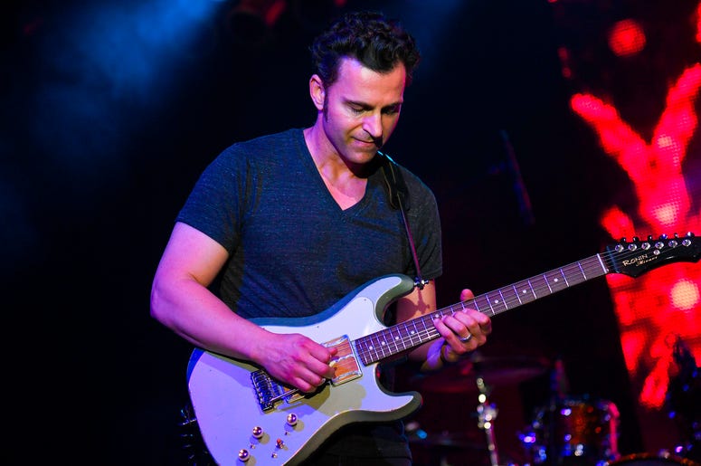 Dweezil Zappa with Experience Hendrix Tour at Pompano Beach Amphitheater, Pompano Beach, Florida, March 3, 2019. ( Dweezil Zappa with Experience Hendrix Tour at Pompano Beach Amphitheater, Pompano Beach, Florida, March 3, 2019. (