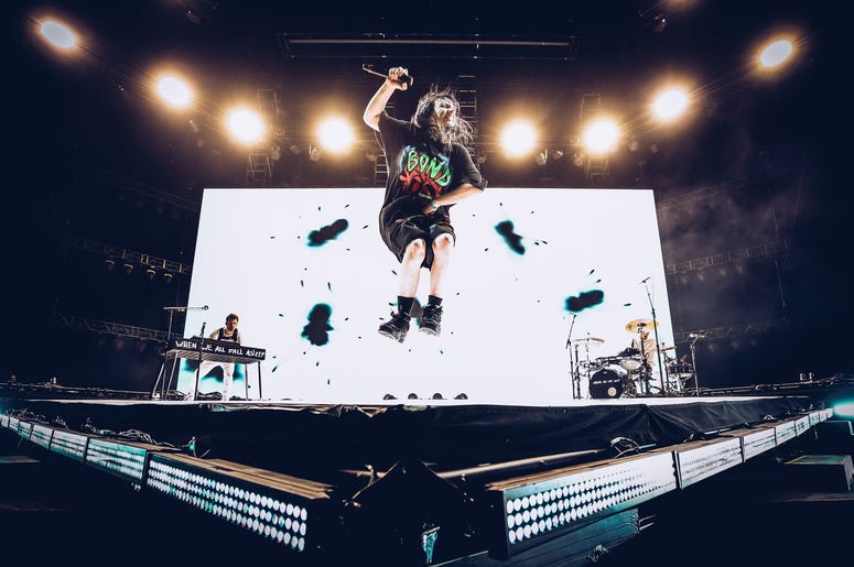 Billie Eilish Performing