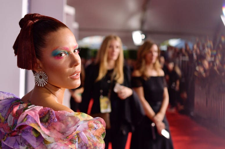 Halsey at the 2019 AMAs