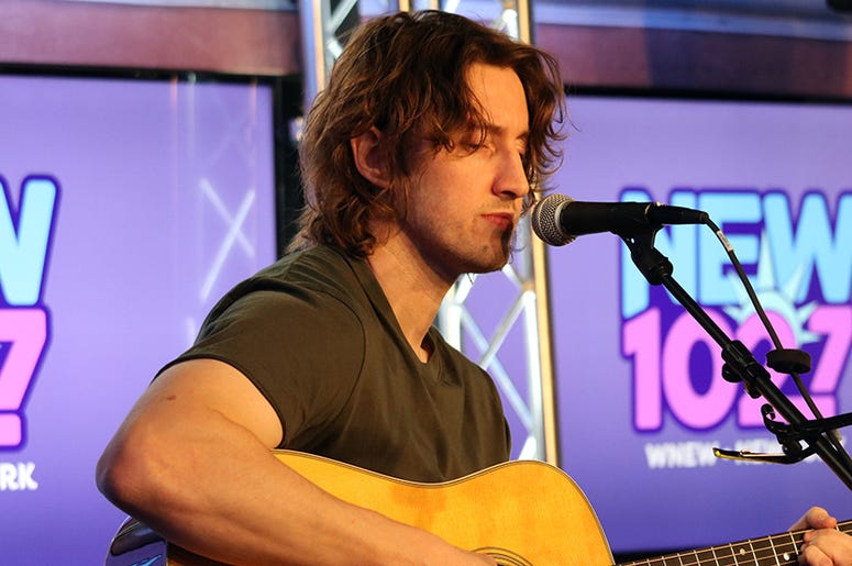 Dean Lewis Performs at NEW 102.7's 'Up Close and Personal'