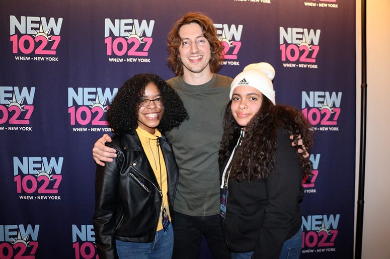 Dean Lewis Meets Fans at NEW 102.7 'Up Close and Personal'