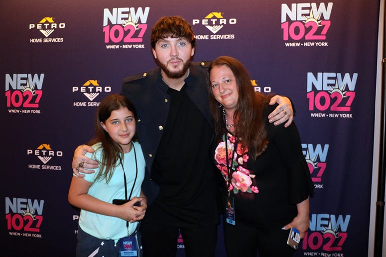 James Arthur Meets Fans at NEW 102.7's 'Up Close & Personal'