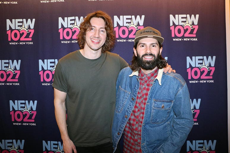 Dean Lewis Meets Fans at NEW 102.7 'Up Close and Personal'