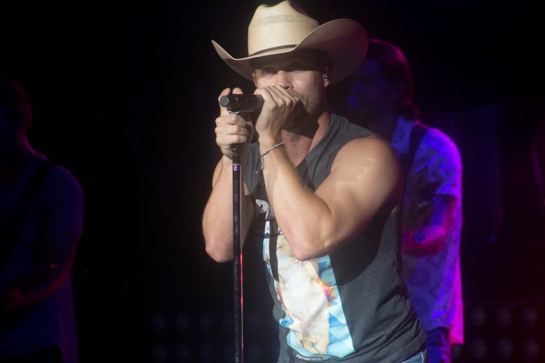 Dustin Lynch (Photo by Alessandra Guarner) Photo Credit: Alessandra Guarneri
