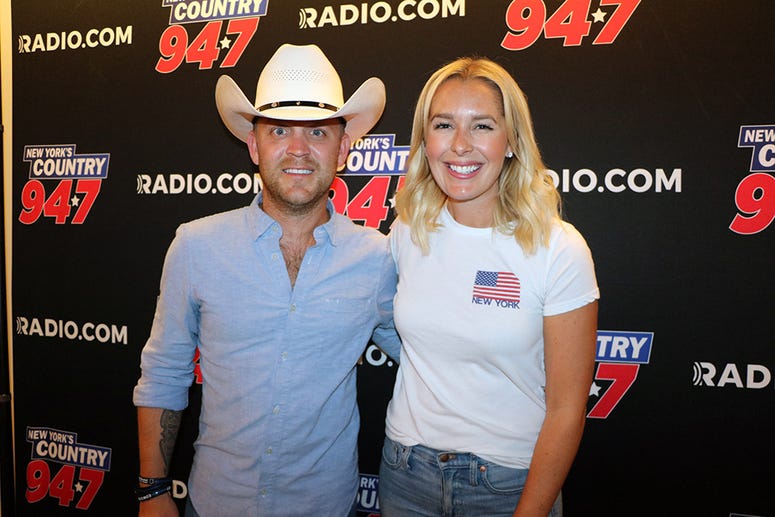 Justin Moore meets fans at NY's Country 94.7