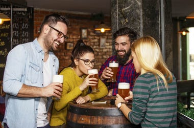 friends drinking beer friends drinking beer