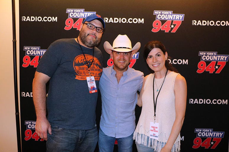 Justin Moore meets fans at NY's Country 94.7