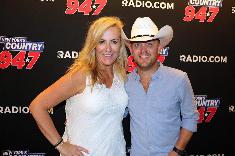 Justin Moore meets fans at NY's Country 94.7