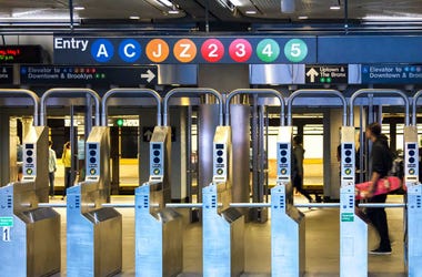 subway sign subway