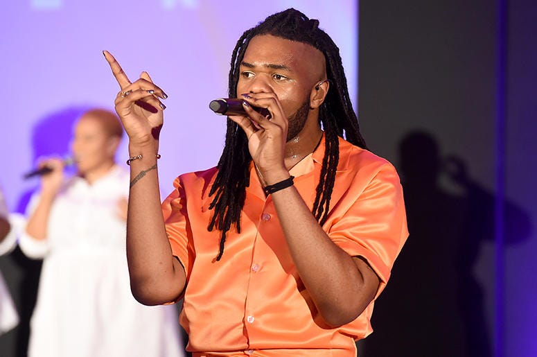 MNEK MNEK