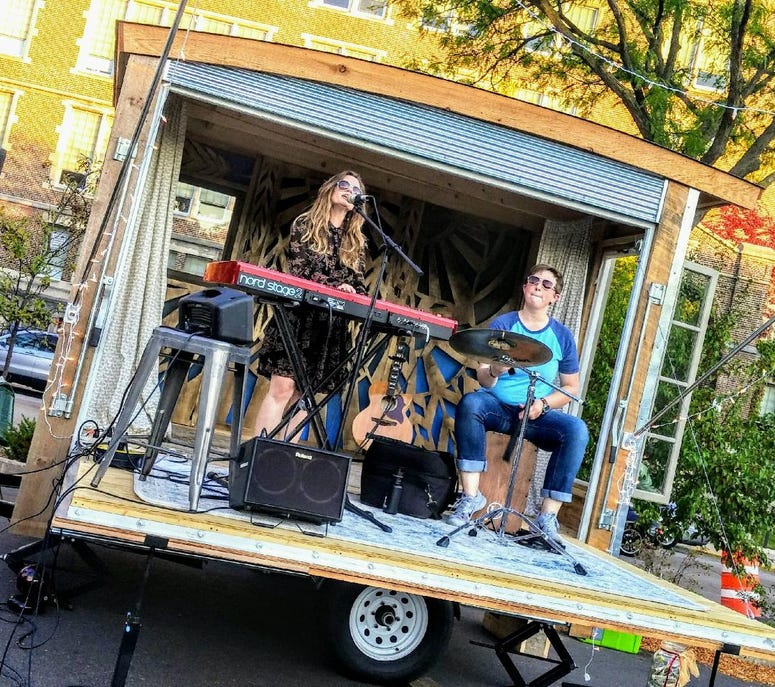 Shawndell Marks performing at the Hurricane Relief Concert, September 22, 2017 Shawndell Marks performing at the Hurricane Relief Concert
