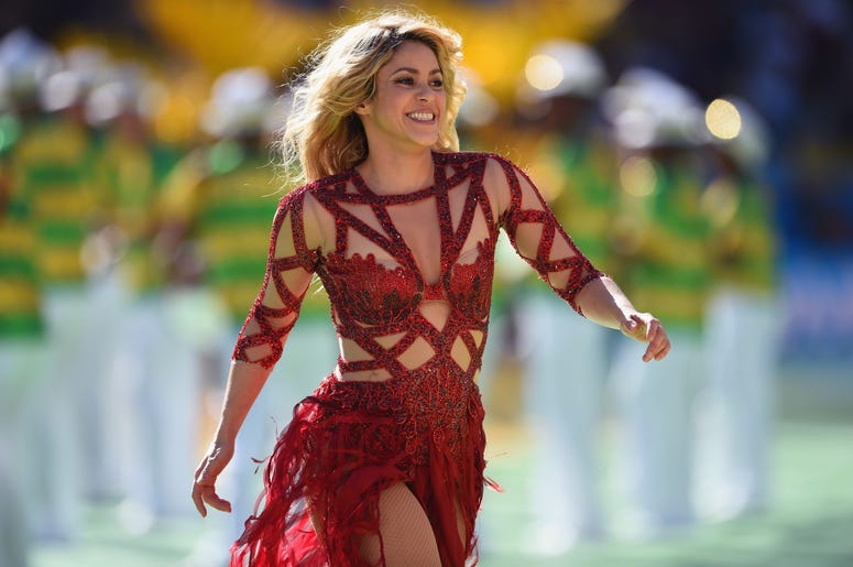 RIO DE JANEIRO, BRAZIL - JULY 13: Singer Shakira performs during the closing ceremony prior to the 2014 FIFA World Cup Brazil Final match between Germany and Argentina at Maracana on July 13, 2014 in Rio de Janeiro, Brazil. (Photo by Matthias Hangst/Getty