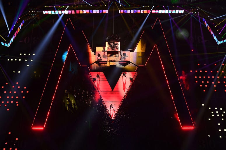 Feb 3, 2019; Atlanta, GA, USA; A general view as Maroon 5 performs during halftime in Super Bowl LIII between Los Angeles Rams and New England Patriots at Mercedes-Benz Stadium. Mandatory Credit: James Lang-USA TODAY Sports Feb 3, 2019; Atlanta, GA, USA; A general view as Maroon 5 performs during halftime in Super Bowl LIII between Los Angeles Rams and New England Patriots at Mercedes-Benz Stadium. Mandatory Credit: James Lang-USA TODAY Sports