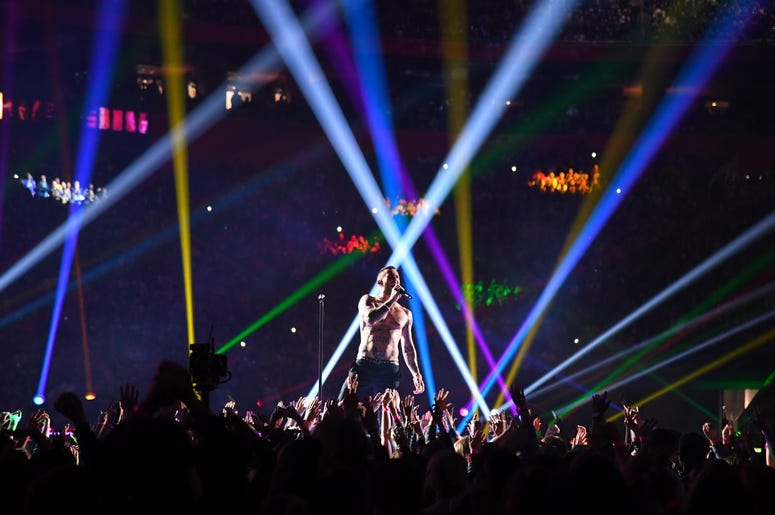 Feb 3, 2019; Atlanta, GA, USA; Maroon 5 lead singer Adam Levine performs during the halftime show in Super Bowl LIII at Mercedes-Benz Stadium. Mandatory Credit: Christopher Hanewinckel-USA TODAY Sports Feb 3, 2019; Atlanta, GA, USA; Maroon 5 lead singer Adam Levine performs during the halftime show in Super Bowl LIII at Mercedes-Benz Stadium. Mandatory Credit: Christopher Hanewinckel-USA TODAY Sports