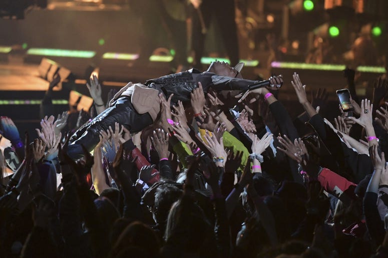 Feb 3, 2019; Atlanta, GA, USA; Recording artist Travis Scott performs during halftime in Super Bowl LIII at Mercedes-Benz Stadium. Mandatory Credit: Kirby Lee-USA TODAY Sports Feb 3, 2019; Atlanta, GA, USA; Recording artist Travis Scott performs during halftime in Super Bowl LIII at Mercedes-Benz Stadium. Mandatory Credit: Kirby Lee-USA TODAY Sports