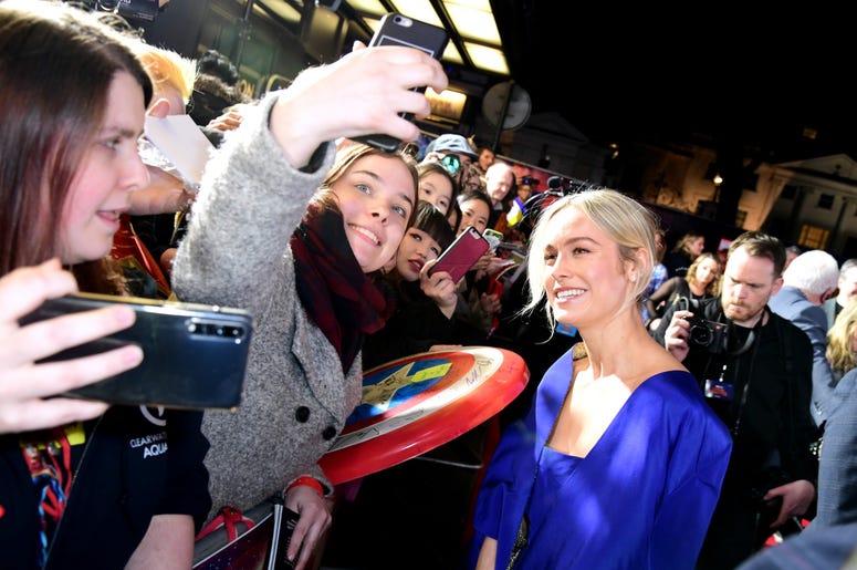2/27/2019 - Brie Larson poses for a photo with a fan whilst attending the Captain Marvel European Premiere held at the Curzon Mayfair, London. Picture date: Wednesday February 27, 2019. Photo credit should read: Ian West/PA Wire (Photo by PA Images/Sipa U 2/27/2019 - Brie Larson poses for a photo with a fan whilst attending the Captain Marvel European Premiere held at the Curzon Mayfair, London. Picture date: Wednesday February 27, 2019. Photo credit should read: Ian West/PA Wire (Photo by PA Images/Sipa U