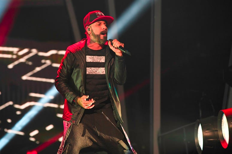 SUNRISE, FL- AUGUST 24: A.J. McLean performs at the Backstreet Boys DNA World Tour at BB&T Center in Sunrise, Florida on 8/24/2019. (Photo by Ron Elkman/USA TODAY NETWORK/Sipa USA) SUNRISE, FL- AUGUST 24: A.J. McLean performs at the Backstreet Boys DNA World Tour at BB&T Center in Sunrise, Florida on 8/24/2019. (Photo by Ron Elkman/USA TODAY NETWORK/Sipa USA)