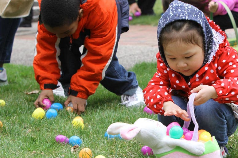 Easter Egg Hunt at Farmington Miniature Golf
